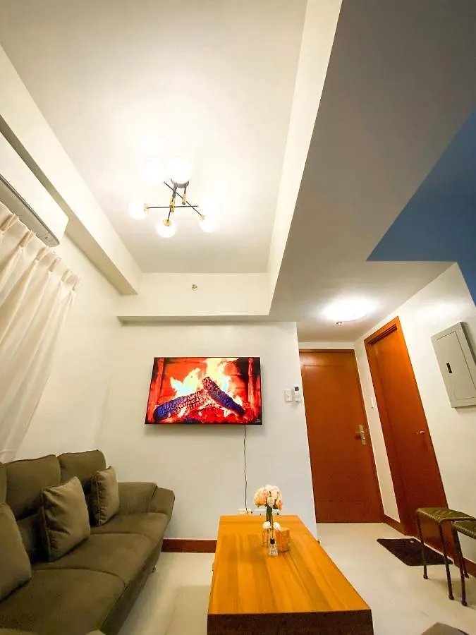 Aparthotel Deluxe Room W/ Pool & Billiards Makati City