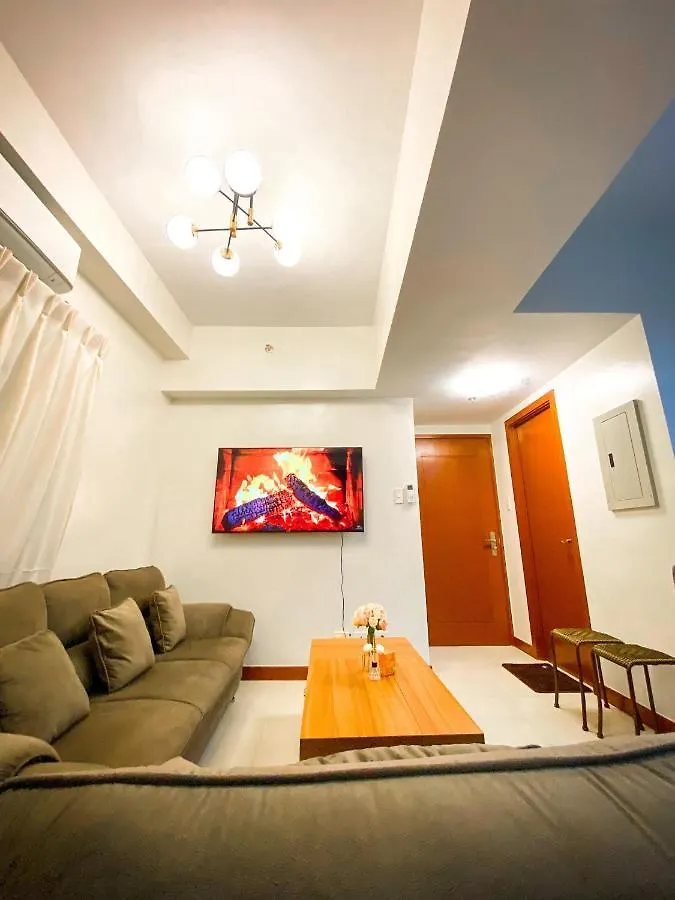 Deluxe Room W/ Pool & Billiards Makati City 0*,  Philippines