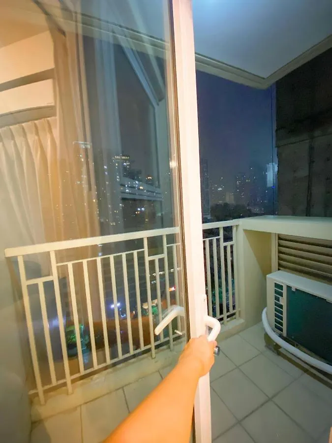 Deluxe Room W/ Pool & Billiards Makati City