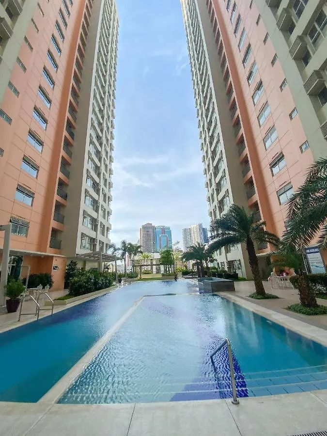 Aparthotel Deluxe Room W/ Pool & Billiards Makati City Philippines
