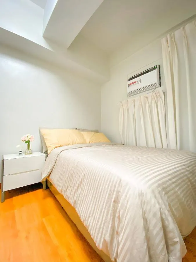 Aparthotel Deluxe Room W/ Pool & Billiards Makati City