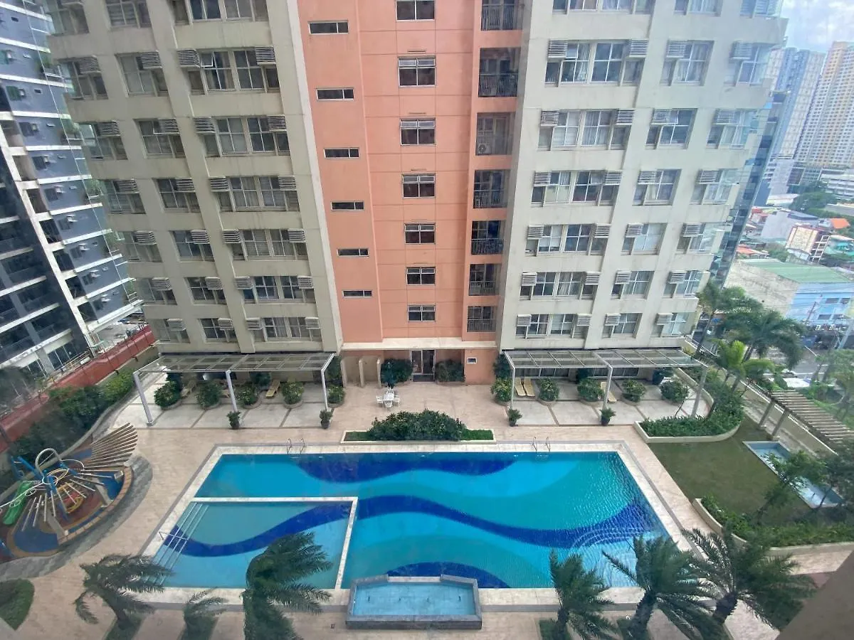 Deluxe Room W/ Pool & Billiards Makati City