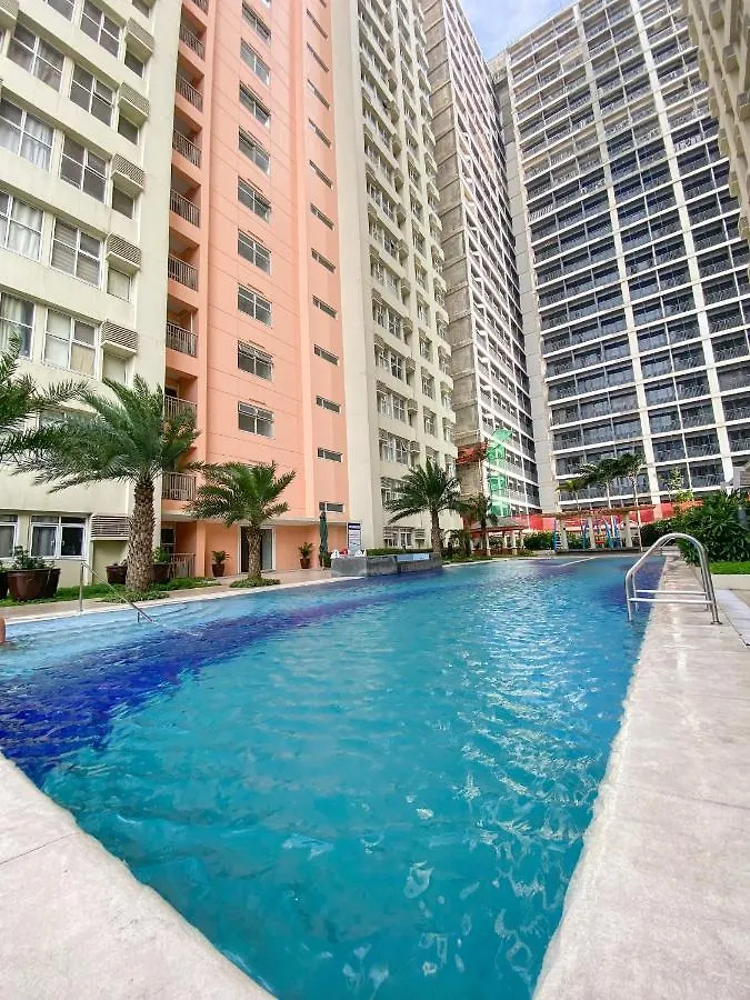 Aparthotel Deluxe Room W/ Pool & Billiards Makati City