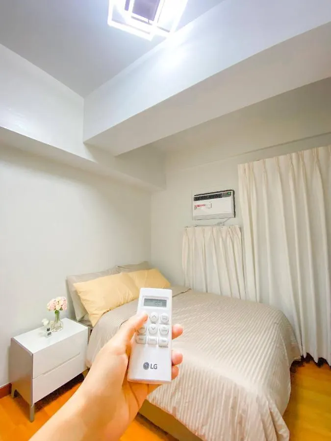 Deluxe Room W/ Pool & Billiards Makati City