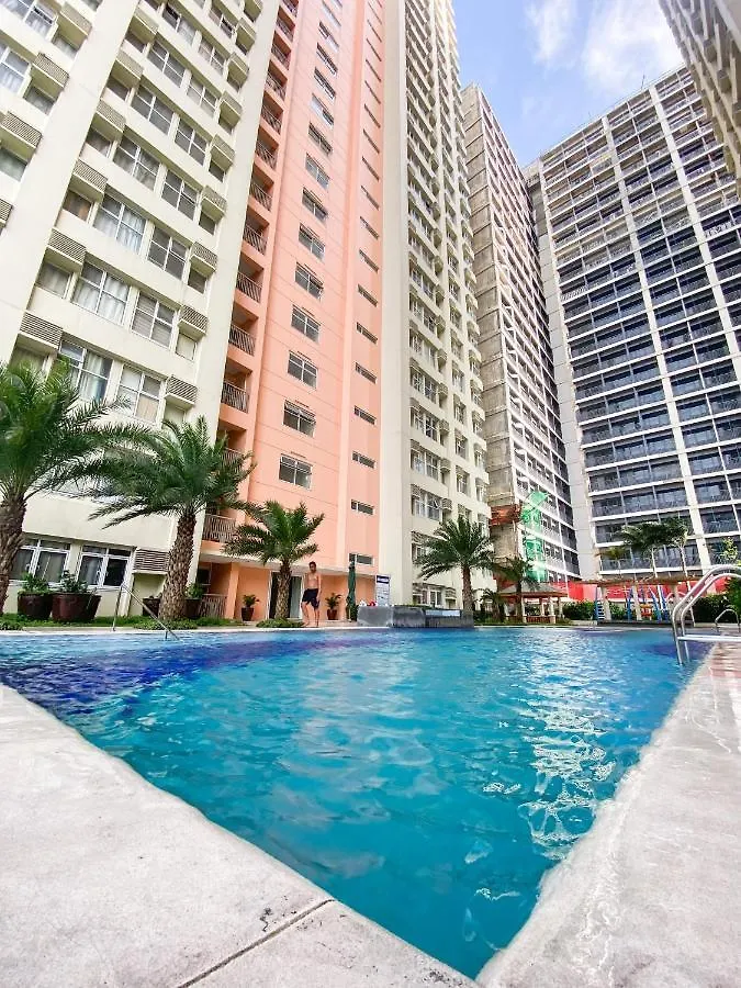Deluxe Room W/ Pool & Billiards Makati City